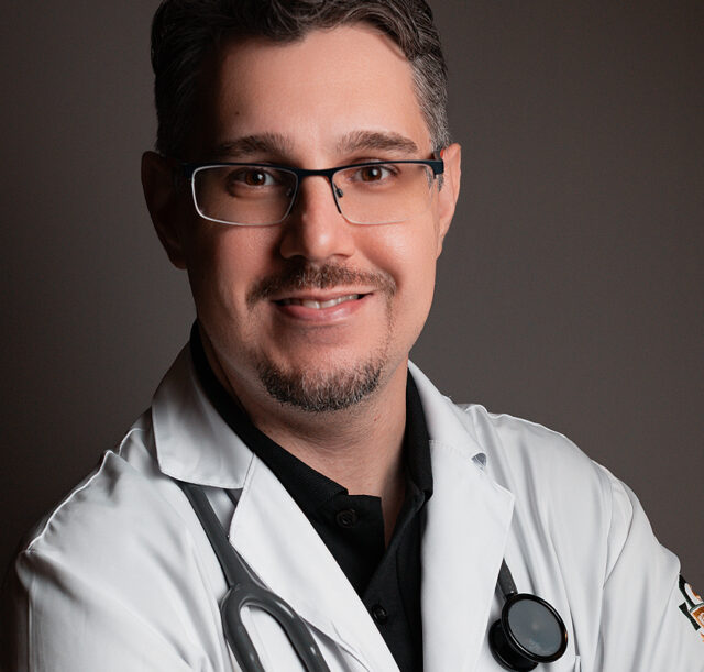 Dr. Vitor Hugo