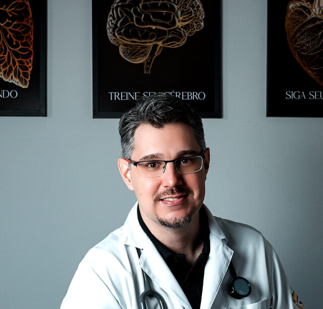 Dr. Vitor Hugo