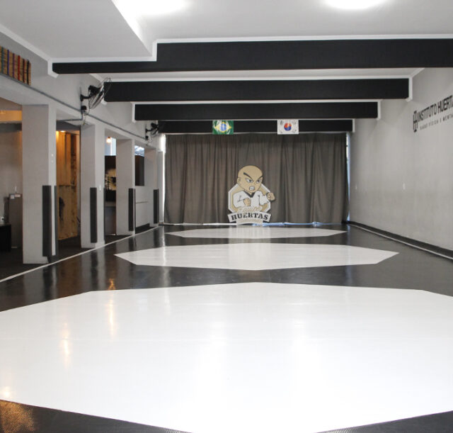 Tatame com mais de 100m2.